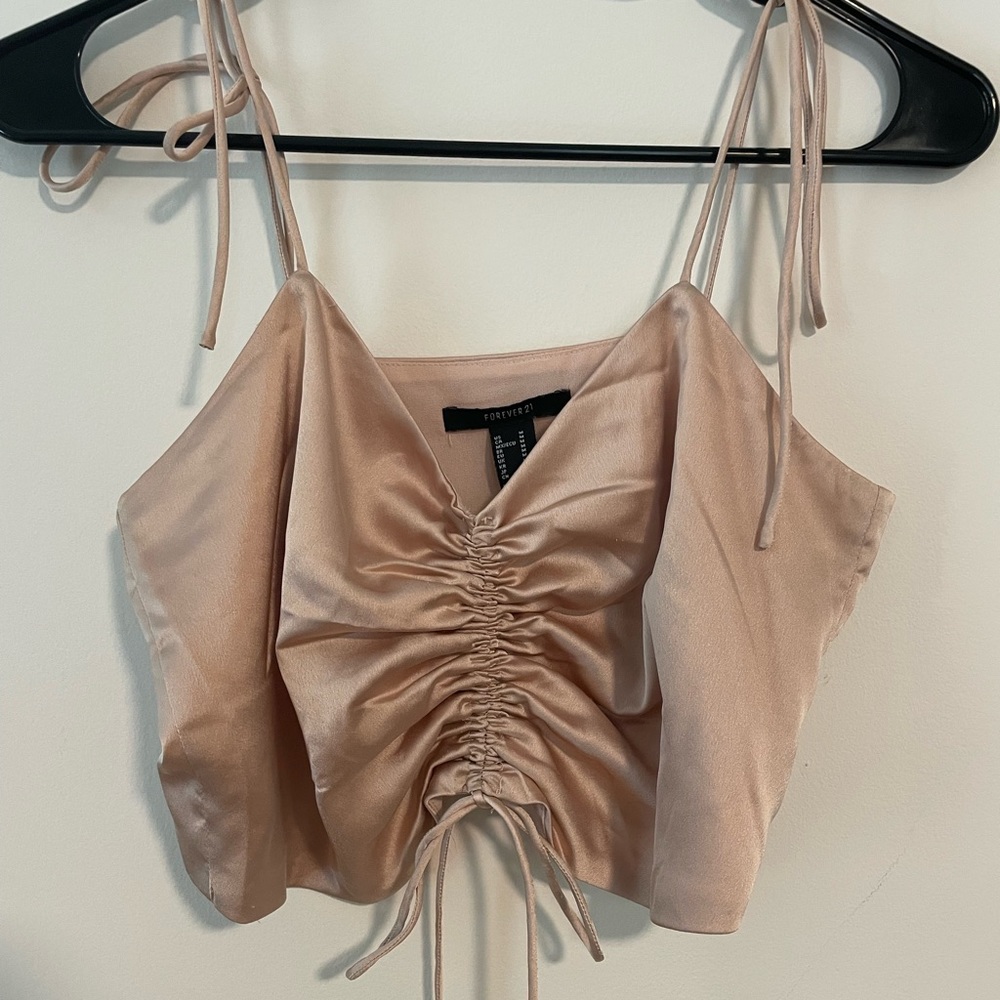 Champagne/gold scrunched crop top - Forever 21 - M